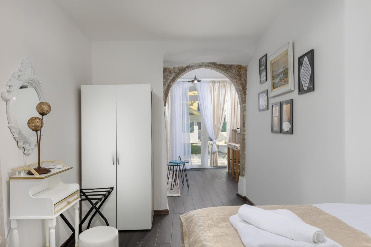 Apartments Mikulin Family Punat Exterior foto